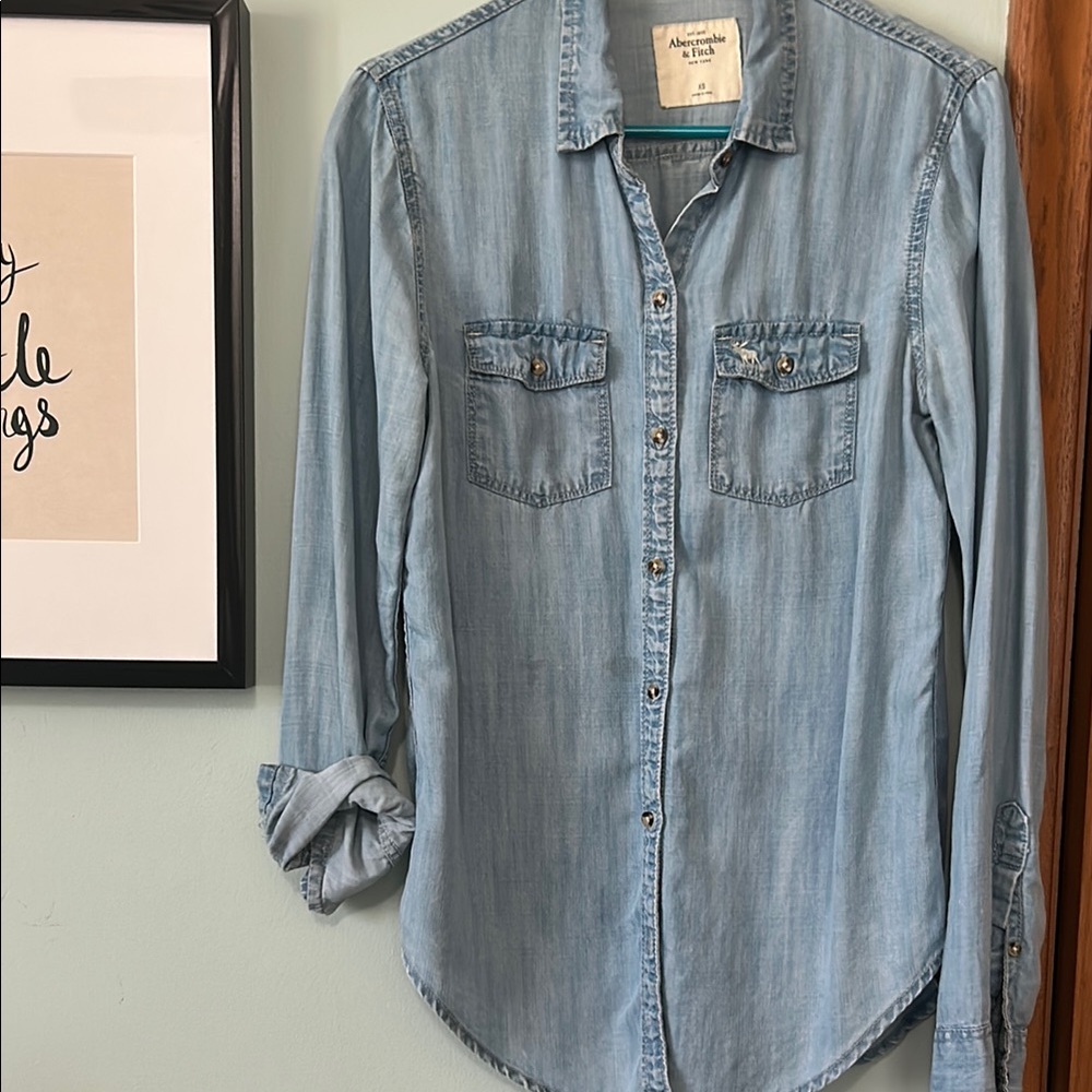 Abercrombie & Fitch Light Blue Button Down Shirt